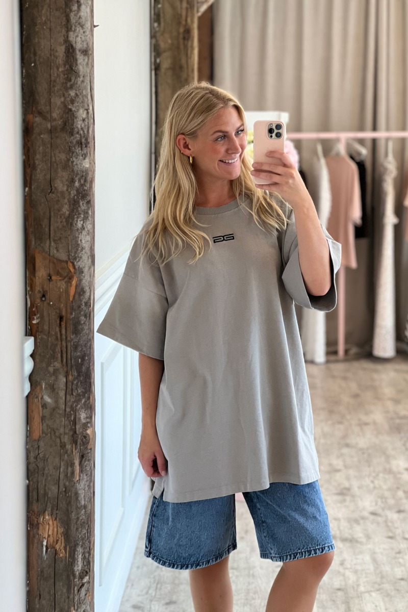 T Shirt   Kilja Oz Tee   Rock Ridge Spray Washed Black Friday Gestuz Udsalg